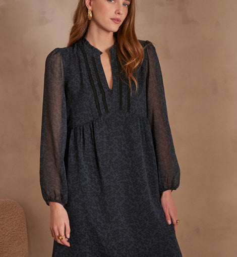 ROBE LYNE