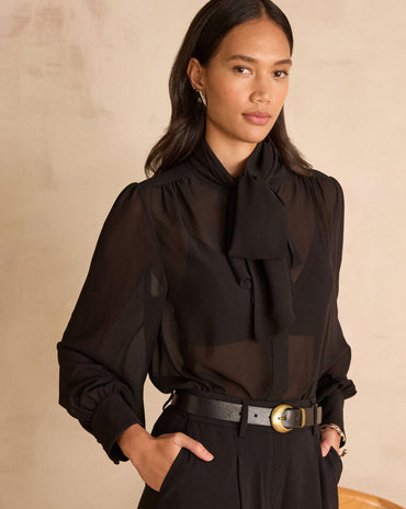 BLOUSE TRANSPARENTE À LAVALIÈRE SPIRIT