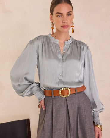 BLOUSE SATINÉE À MANCHES BOUFFANTES DEESSE