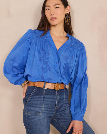 BLOUSE À BRODERIES FLORALES EN 100% COTON DARCIE