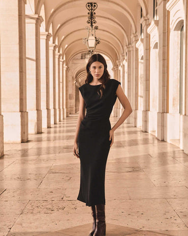 ROBE DROITE À FENTE BIANCA