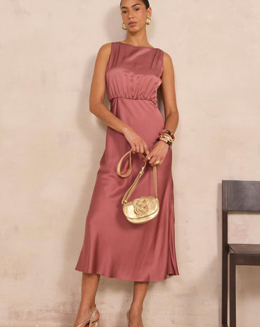 ROBE DROITE ET FLUIDE BOCA